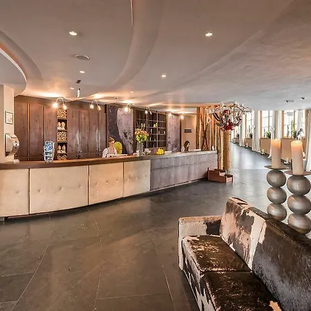 Alpenrose Leading Family & 4* Lermoos