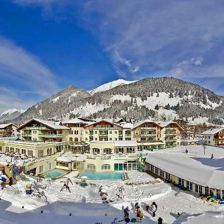 Alpenrose Leading Family &