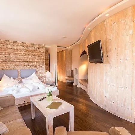 Alpenrose Leading Family & 4* Lermoos