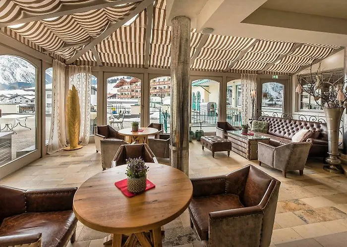 Alpenrose Leading Family & 4*