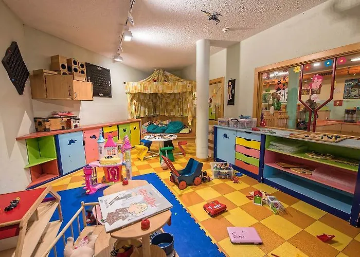 Alpenrose Leading Family &