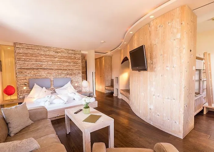 Alpenrose Leading Family & 4* Lermoos