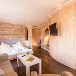 Alpenrose Leading Family & 4* ليرموس