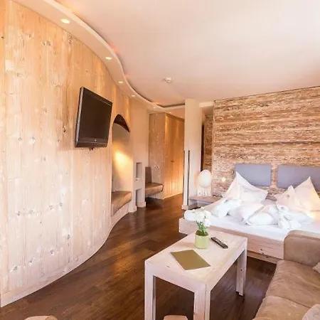 Alpenrose Leading Family & 4* לרמוס